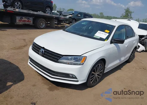 2016 Volkswagen Jetta 1.8T Sport z USA, uszkodzony, nr VIN 3VWD17AJ4GM259481